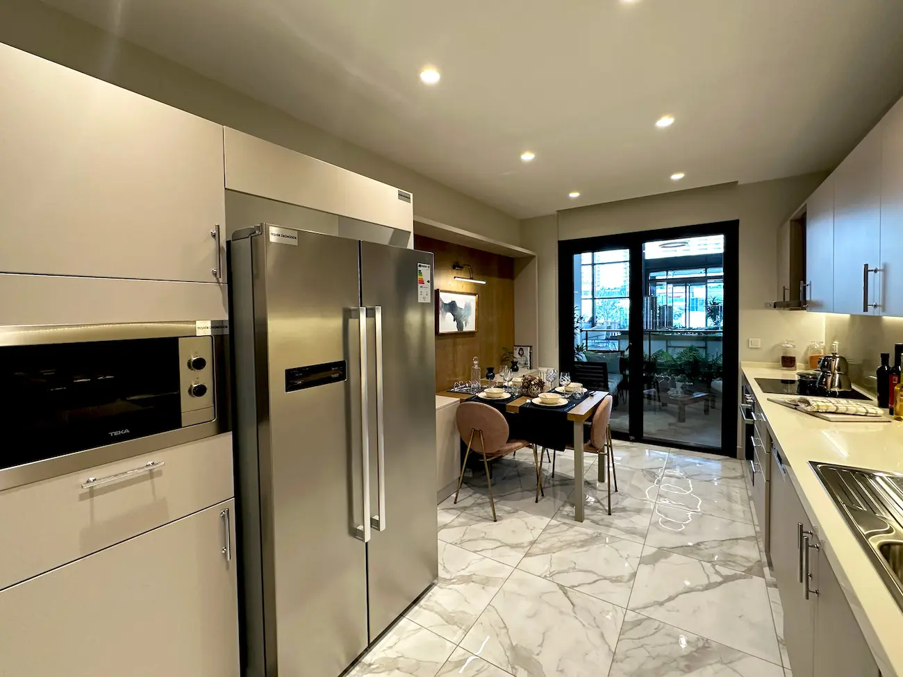 Fitted kitchen